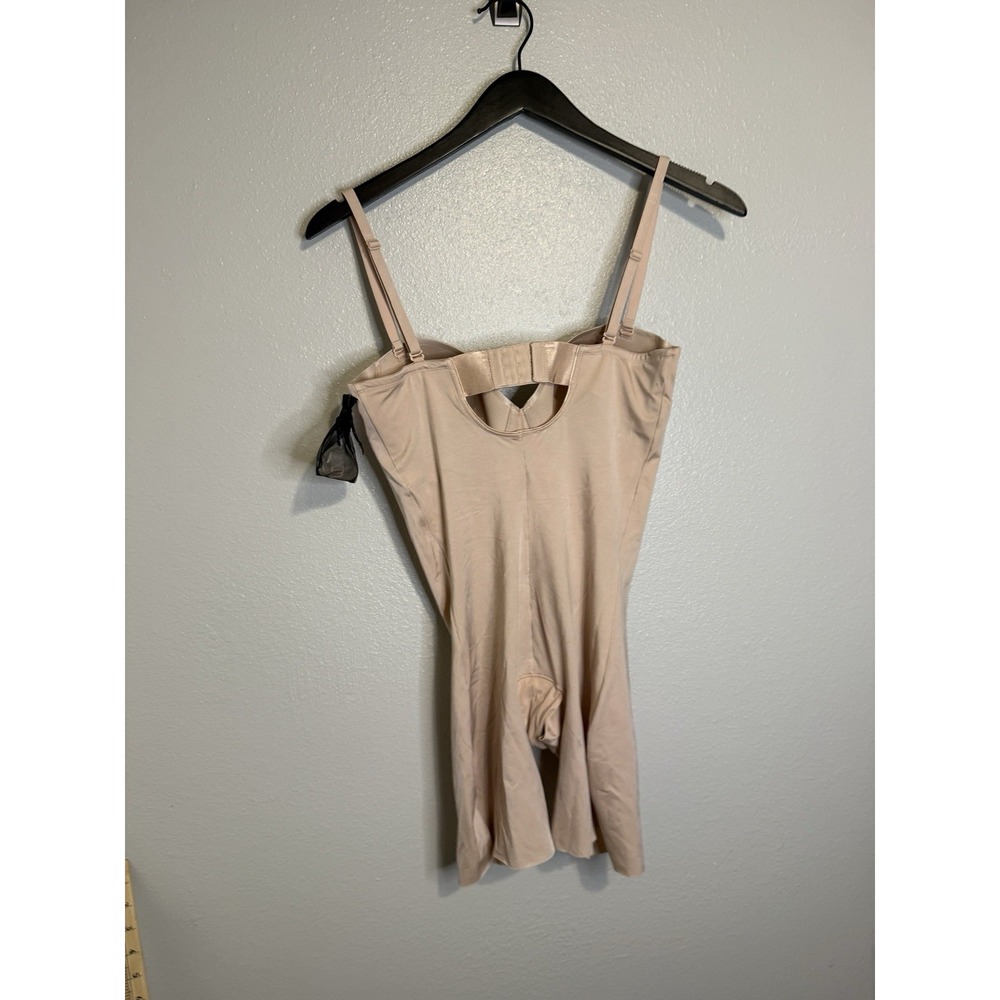 SPANX Red Hot Strapless Bra XL Bodysuit Body Shaper Girdle Brief Nude New - Picture 5 of 6